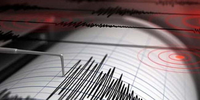 Doğu Türkistan'da şiddetli deprem