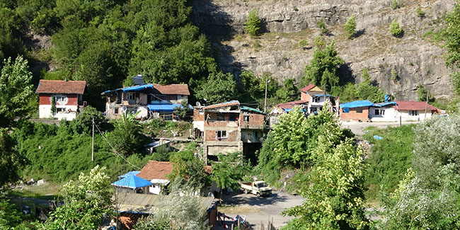 Zonguldak'ta 40 kişinin yaşadığı mahalleye giriş çıkışlar yasaklandı
