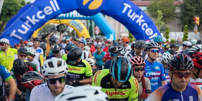 Turkcell Granfondo İstanbul Yol Bisiklet Yarışı tamamlandı