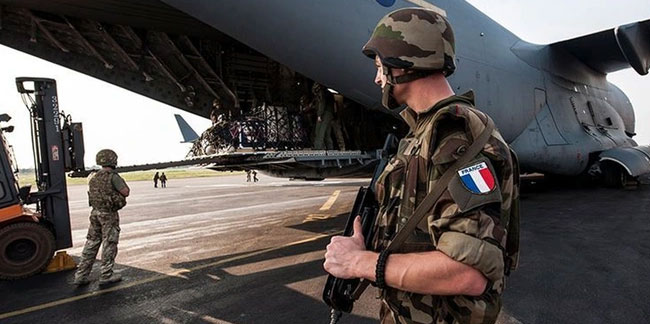 Fransa'nın Irak'ta operasyonda görevli 1 askeri hayatını kaybetti, 4 askeri yaralandı