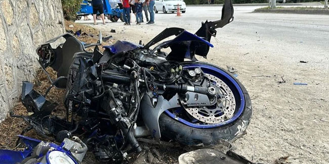 Düzce'de motosiklet ile patpat çarpıştı: 1’i ağır 3 yaralı!