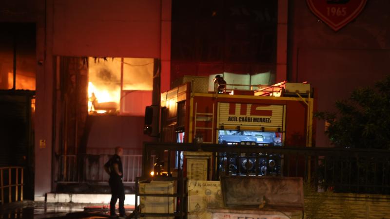 Samsun'da yatak fabrikasında yangın