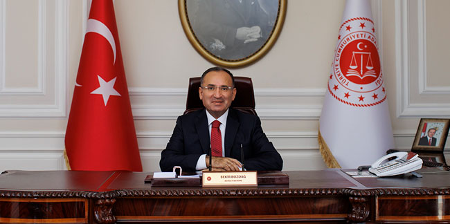 Adalet Bakanı Bekir Bozdağ: 'Adlî tahkikat başlatılmıştır.'
