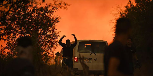 Yunanistan'da orman yangınları tekrar patlak verdi