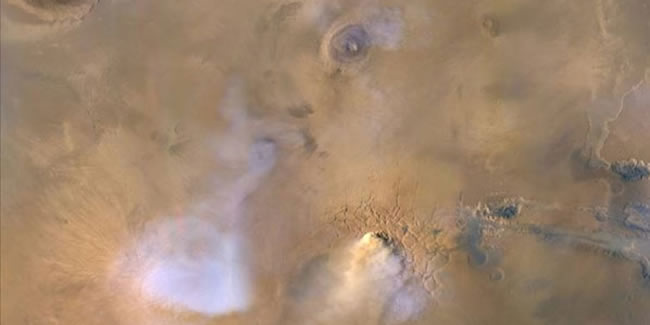 Mars 'toz kuleleriyle' kaplı