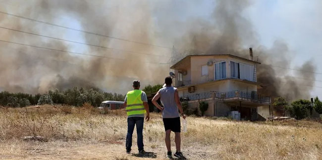 Yunanistan'da 24 saatte 46 orman yangını: Alevler yerleşim yerlerine ulaştı
