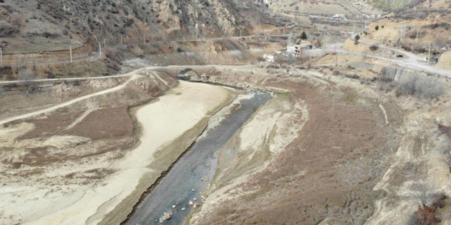 Su seviyesi düşen barajlarda elektrik üretimi sekteye uğruyor