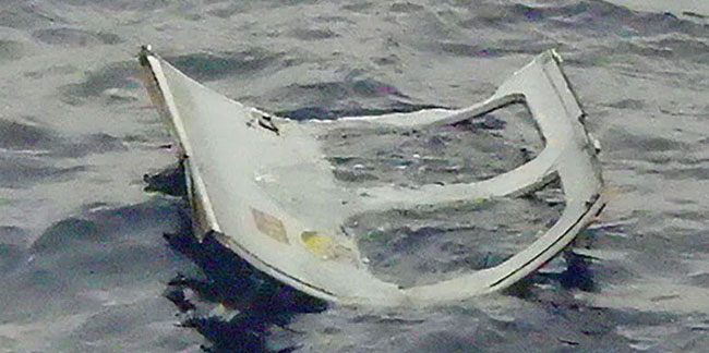 Japonya'da askeri helikopter denize düştü