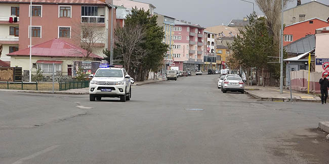 Korona virüs nedeniyle Ardahan'da sokaklar boş kaldı