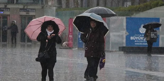 Meteoroloji, İstanbul için "sarı kod"la kuvvetli yağış uyarısı yaptı