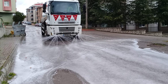 Safranbolu'da sokaklar yıkanıyor