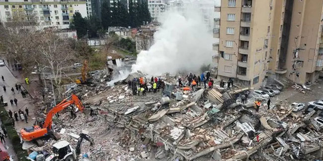 KTÜ'den uzman akademisyenler deprem bölgesinde incelemeler yaptı! Rapor hazırladı