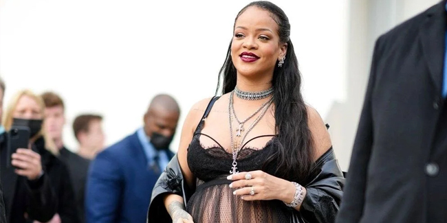 Rihanna gelen eleştirilere yanıt verdi