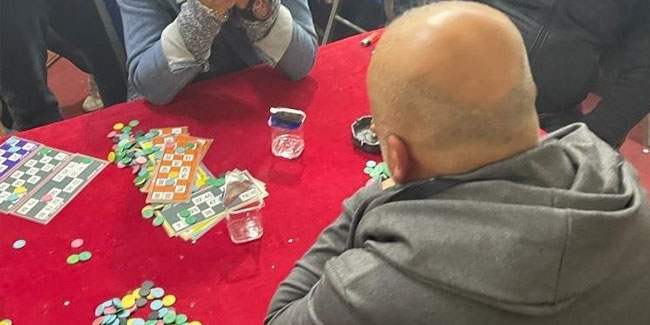 Antalya'da kumar oynayan 100 kişiye ceza yağdı