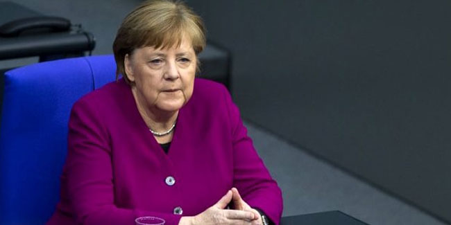 Merkel'in makam aracı şaşırttı