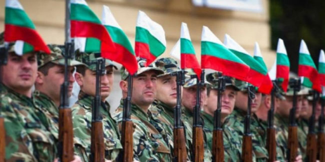 Bulgaristan'da parlamento 6 aylık gönüllü askerlik uygulamasını onayladı