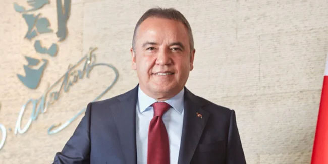 Antalya Belediye Başkanı Böcek’in koronavirüs testi pozitif çıktı