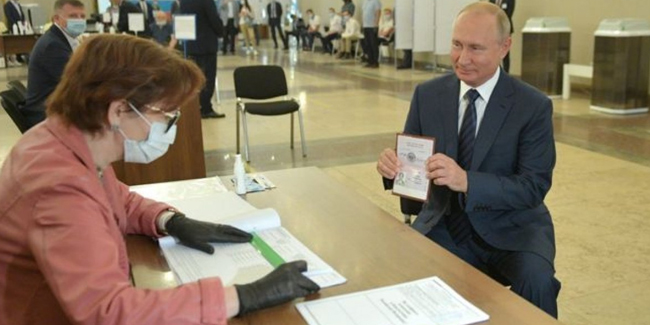 Rusya'da referandum sonucu: Ebedi başkan Putin 