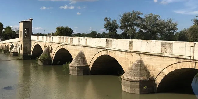 Tarihi Tunca Köprüsü 3 günlüğüne trafiğe kapatılacak