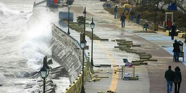 Ege'deki depremler sonrası 'tsunami' uyarısı
