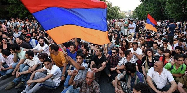 Azerbaycan açıkladı: Ermenistan halkı vatandaşlık için başvuru yapıyor