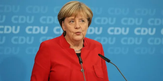 Angela Merkel'den Libya'daki taraflara konferans daveti