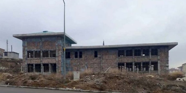 5 milyon TL harcanan Kuran kursu binası çürümeye terk edildi