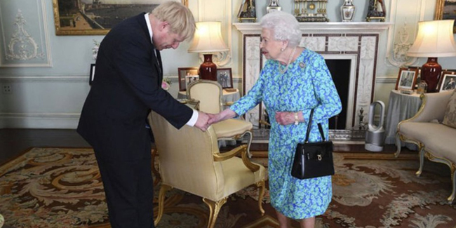Prens Philip'in cenazesinden önce parti düzenleyen Boris Johnson, Kraliçe'den özür diledi