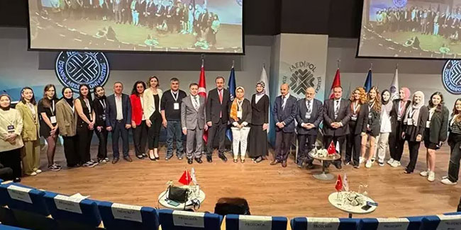 Mehmet Kasapoğlu: Türk gençliği dinamizmiyle de çok genç