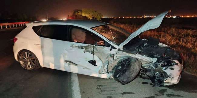 Karaman'da korkunç kaza! 2 otomobil birbirine girdi: 6 yaralı