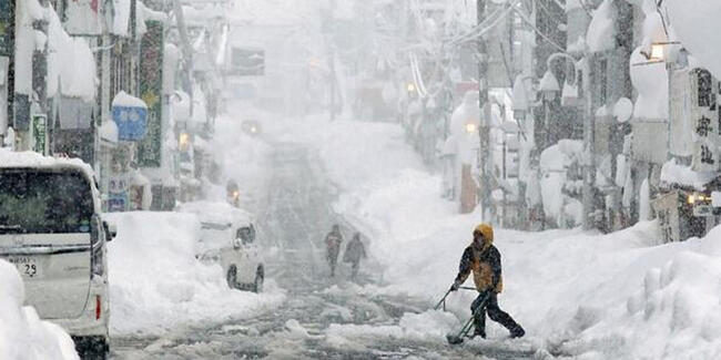 Japonya'da kar fırtınasında ölenlerin sayısı 38'e çıktı