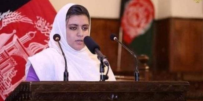Afgan Kadın gazeteci aracında infaz edildi
