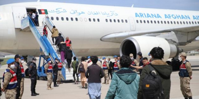 Afganistan uyruklu 227 düzensiz göçmen daha ülkelerine gönderildi