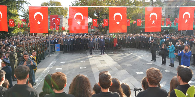 Gazi Mustafa Kemal Atatürk Trabzon’da düzenlenen törenlerle anıldı