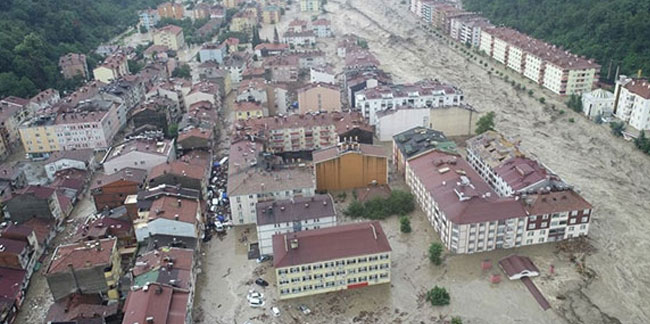 Bartın, Sinop ve Kastamonu'da sel felaketi! Bakanlık son dakika duyurdu: Ayrılmayın