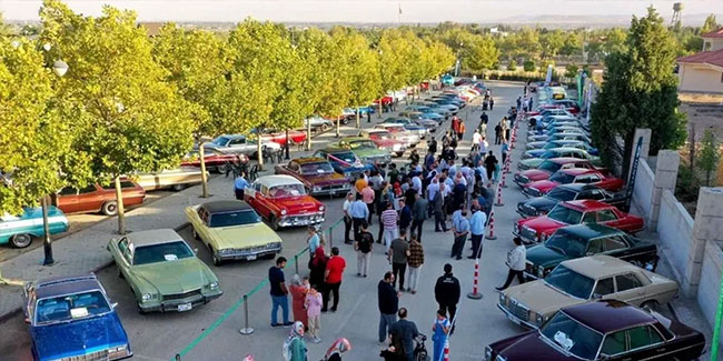 100 araçlık Klasik Otomobil Sergisi kapılarını açtı