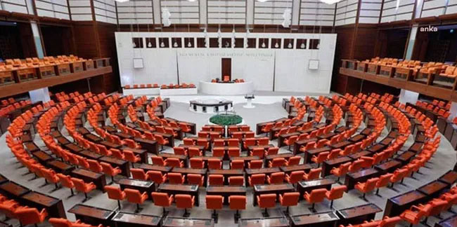 CHP'lilerin ve HDP'lilerin fezlekeleri Meclis'te