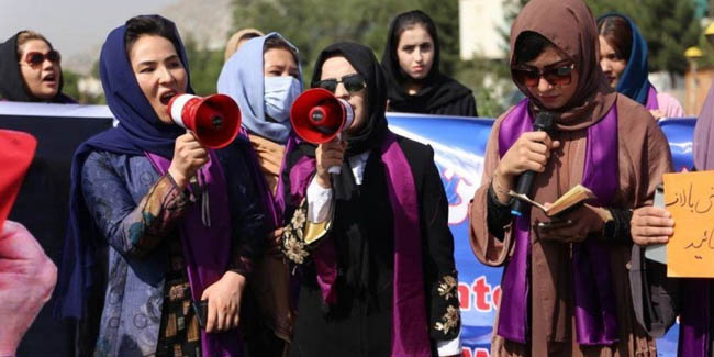 Taliban sözcüsü kabinede hiç kadın olmamasıyla ilgili açıklamada bulundu