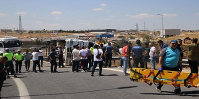 Gaziantep'te feci kaza! Devrilen hafriyat yüklü kamyonun sürücüsü can verdi