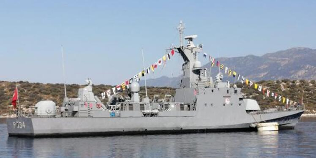 Türk savaş gemilerinin Kaş'taki bekleyişi sürüyor