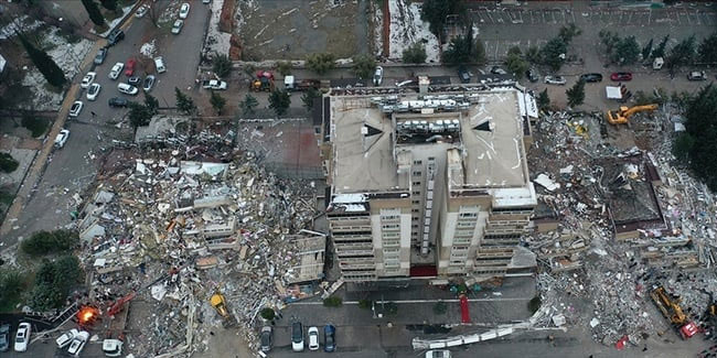 TFF ve Kulüpler Birliği Vakfı, deprem bölgesine 1000 konteynerlik mahalle kuracak