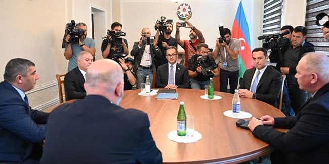 Azerbaycanlı yetkililer ile Karabağ'daki Ermeni yetkililer görüşüyor