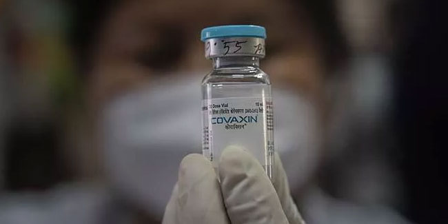 12’nci Covid-19 aşısını yaptırırken yakalandı