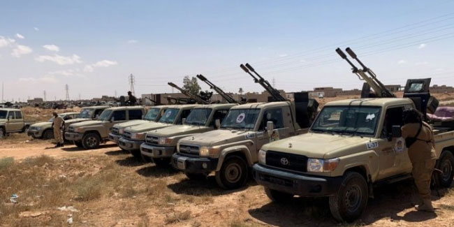 Libya Ordusundan Sirte'nin batısına askeri sevkiyat