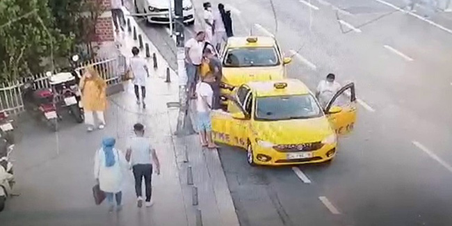 Turistin parasını çalan taksici yakalandı