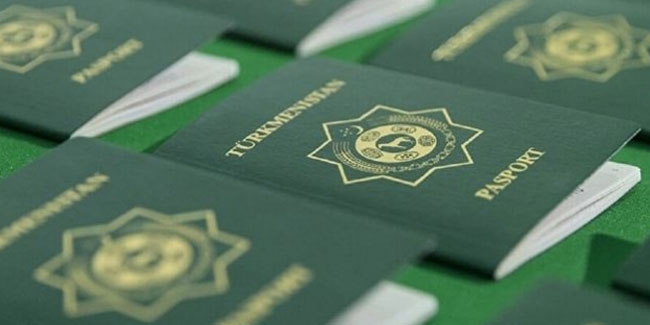 Türkmenistan'da daimi ikamet eden yabancı uyruklulara pasaport verildi