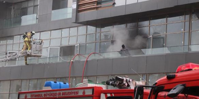 İstanbul'da 25 katlı binada korkutan yangın