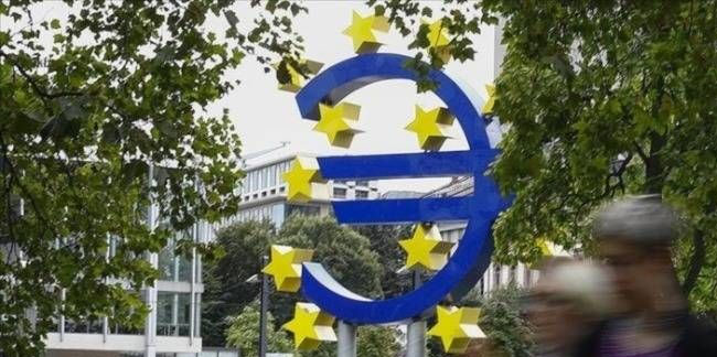 Euro Bölgesi, ikinci çeyrekte beklentilerin üzerinde büyüdü