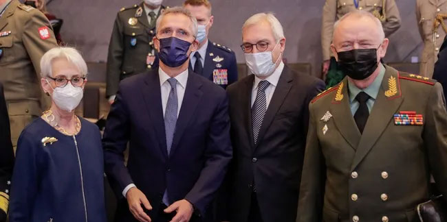 NATO: Ukrayna'nın üyeliği konusunda Rusya'nın veto hakkı yok