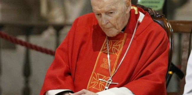 Katolik kilisenin 'acı dolu vakası' Papa 2. John Paul tarafınca gizlenmiş